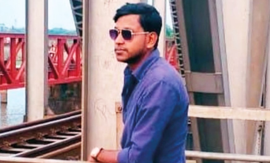 কুমিল্লার চান্দিনায় বাসের ধাক্কায় প্রাণ গেল ড্রাম ট্রাক চালকের